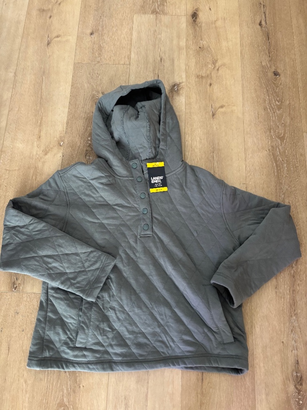 Lands End NWT Quilted hoodie medium